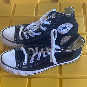Converse Mens 5.5 Black High-Top Sneakers US Women’s 7.5 Used